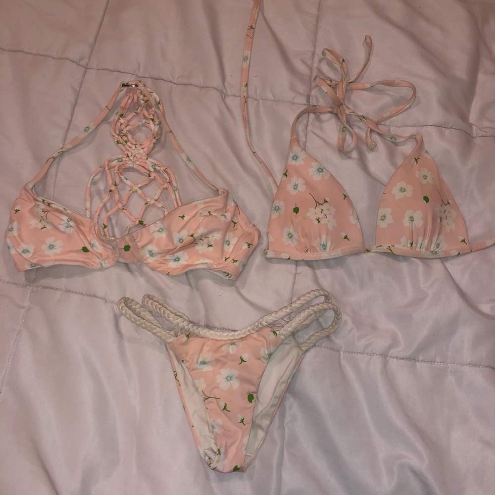 Frankie’s Bikinis Set